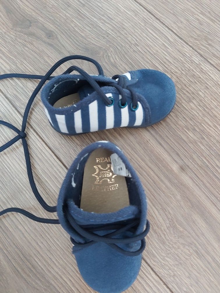 Adidasi interior piele marime 19