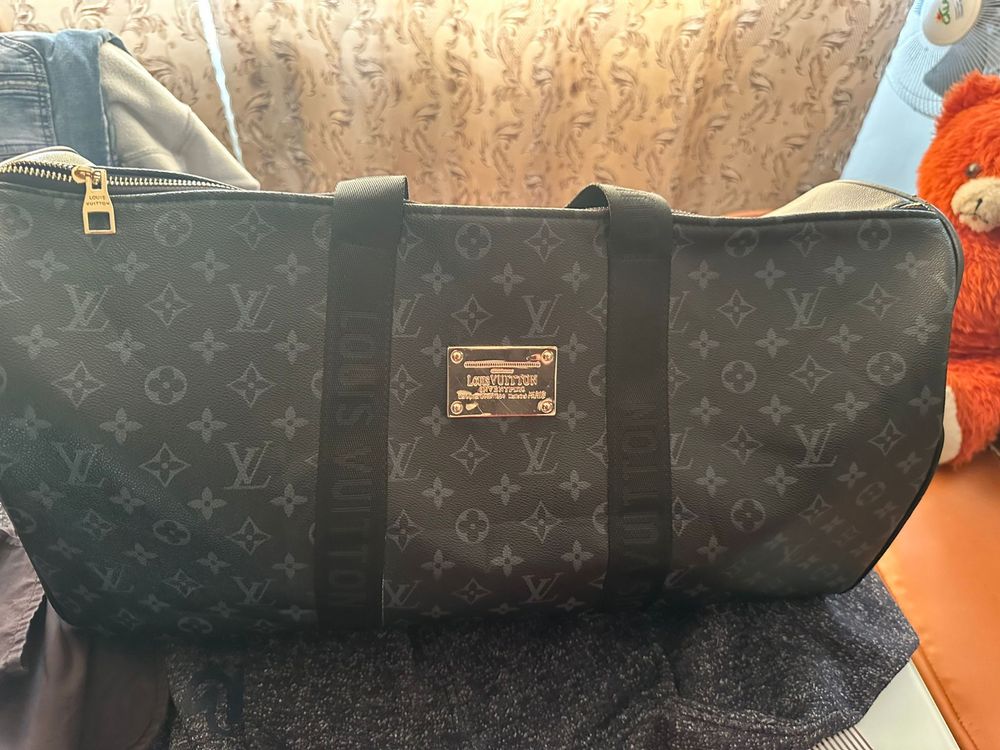 vând bag louis vuitton