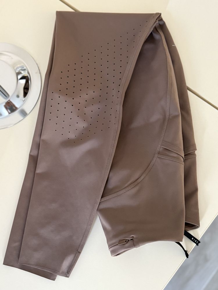 Nike dry fit noi fara eticheta