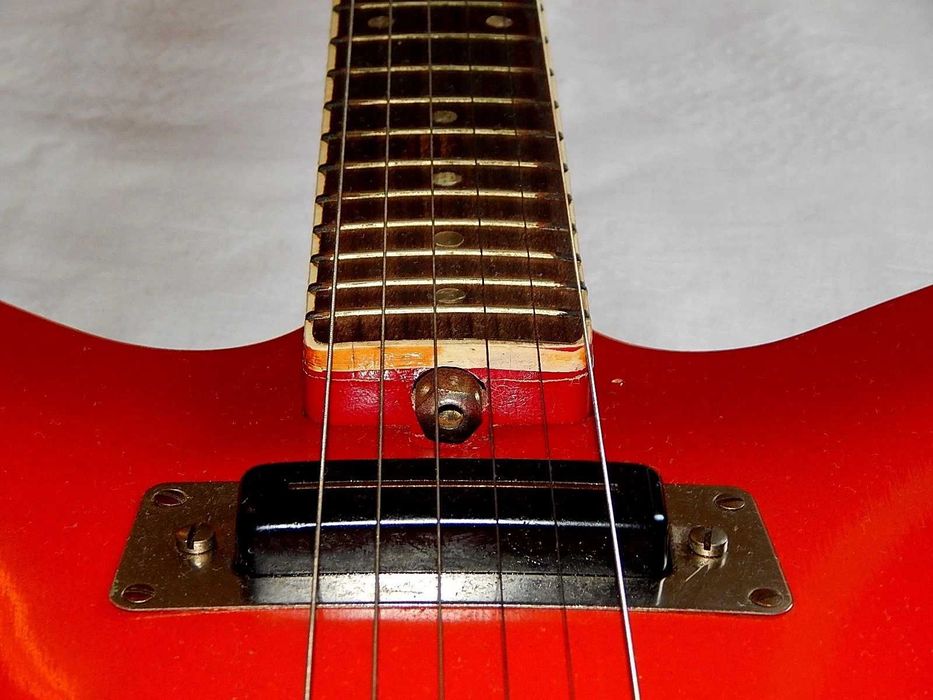 китара полуакустична  Йолана