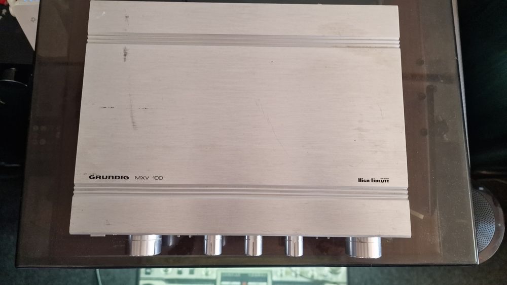 Preamplificator Grundig MVX 100