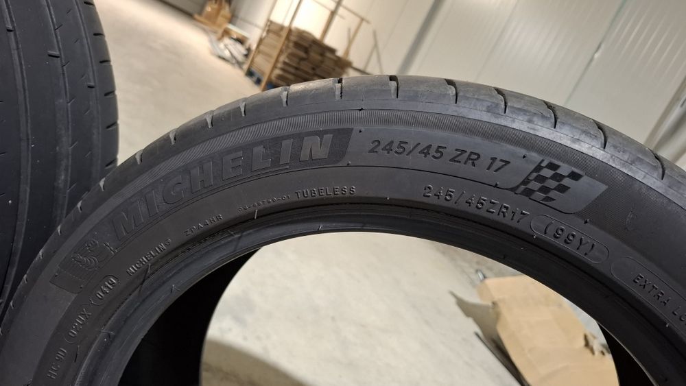 Michelin Pilot Sport 4