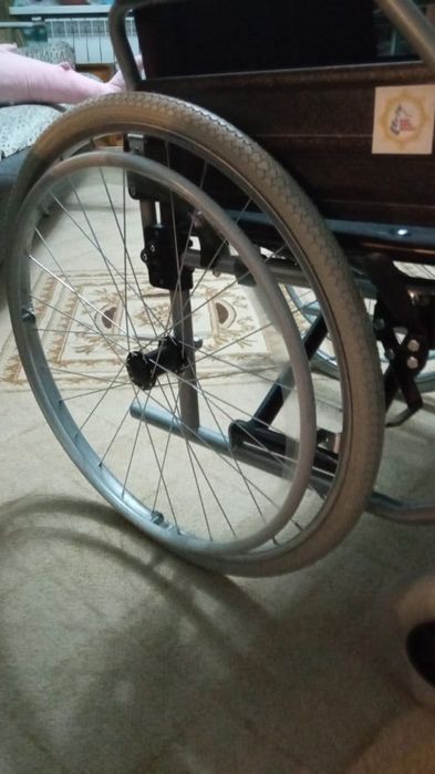 Инвалидная коляска