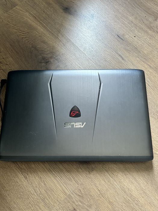 Asus Gaming 17,3” Full HD• Procesor i7-6709HQ• 16gb ram• SSD 512• GTX