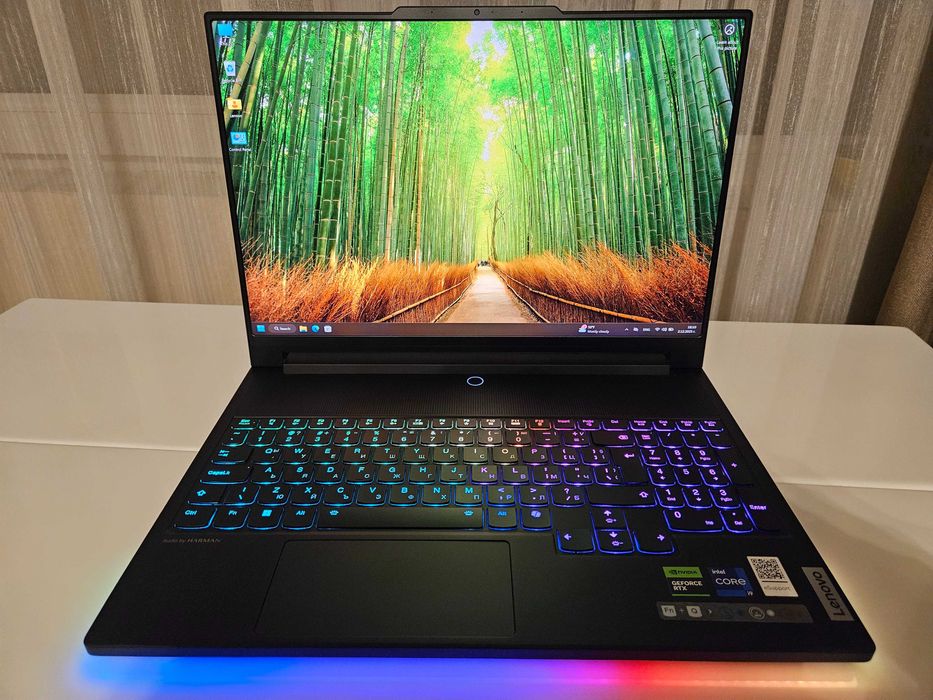 Lenovo Legion 9 16IRX9
