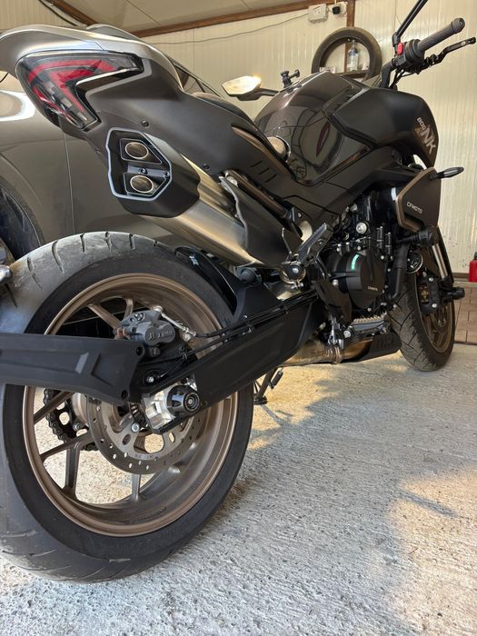 CF Moto 800nk Advanced