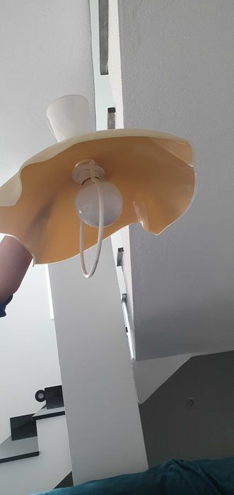 Vând 2 candelabre !