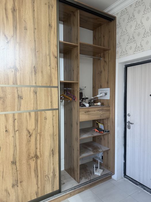 продаем срочно шкаф купе