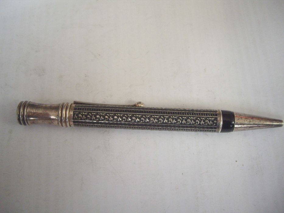 Стара сребърна химикалка