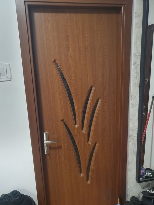 Vand 6 usi de interior