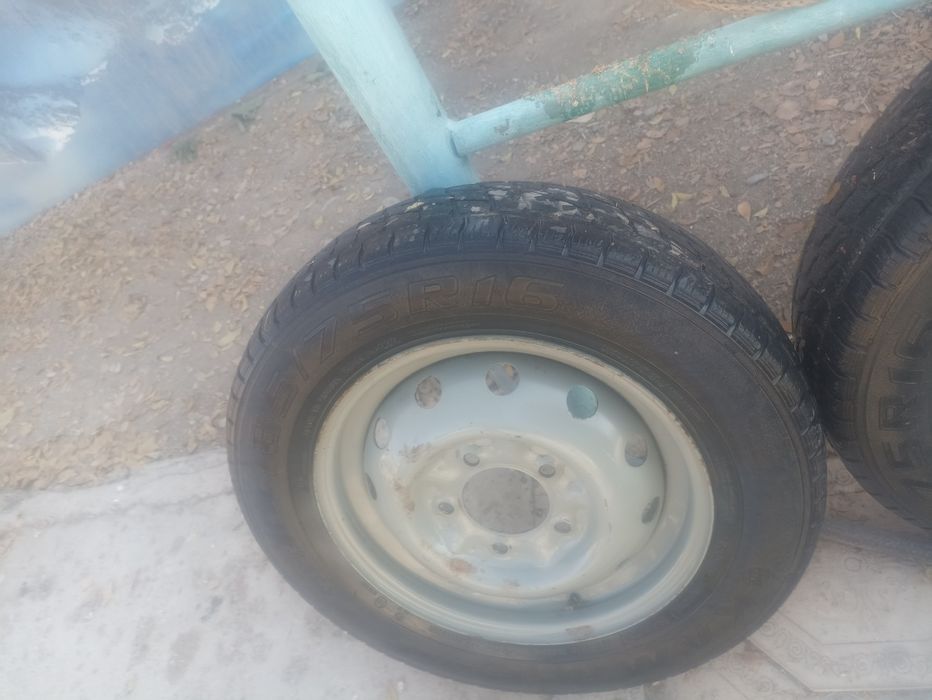 Шины от Нивы. С дисками