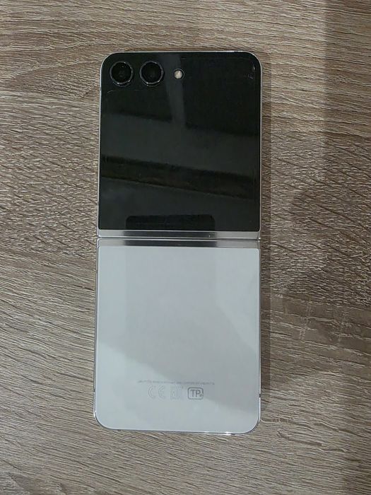 Samsung Galaxy Z flip5