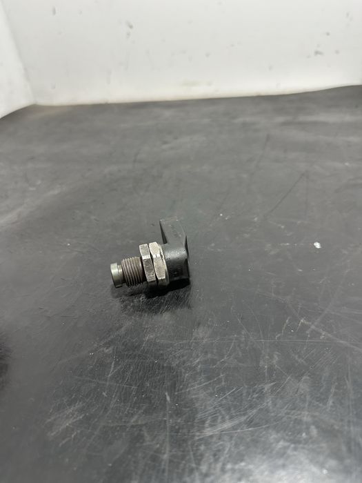 Senzor presiune rampa BMW Seria 5 E60 E61 | 0281002497 | 525d 530d