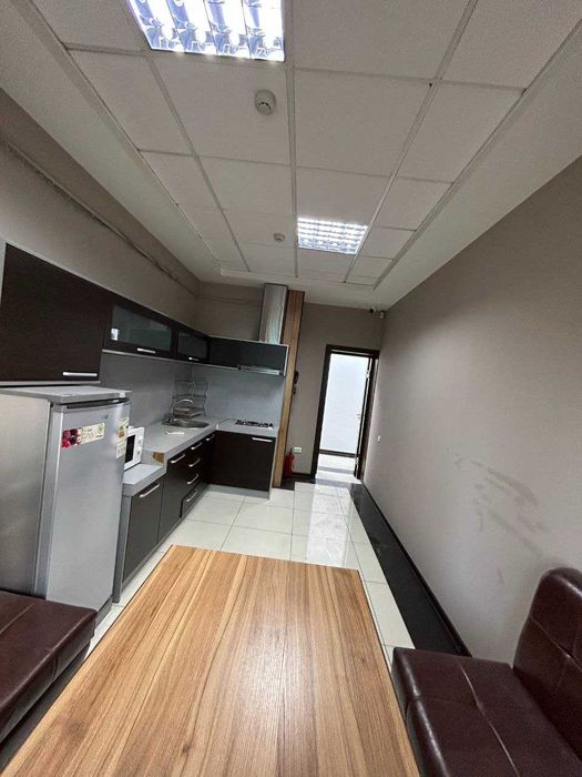 Полностью укомплектованный офис 323м2 по ул.Айбек (16625)