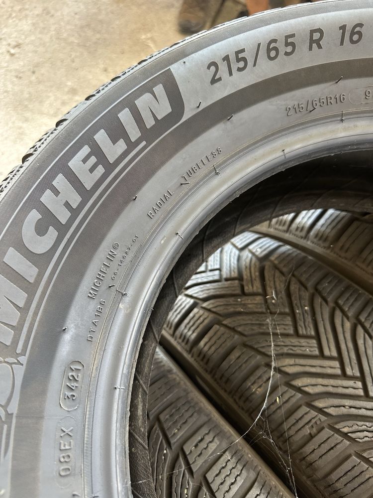 215/65/16Michelin 4бр дот21