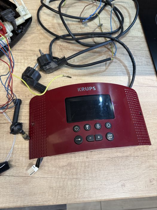 Dezmembrez Espressor automat KRUPS espresseria EA816570 EA816B piese