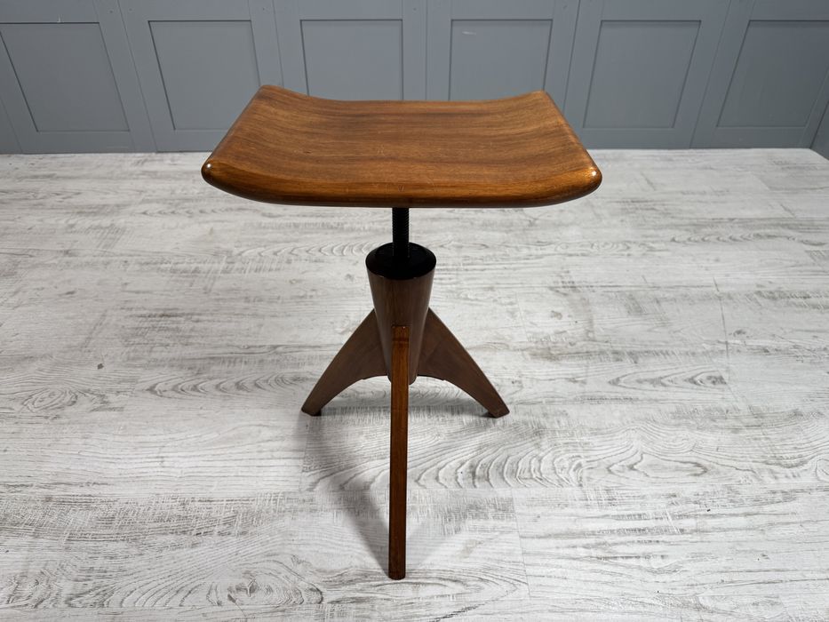 Стол за пиано Girsberger от 1958г. Р458