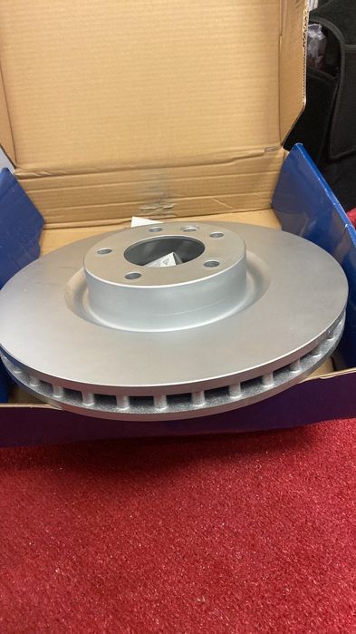 Предни спирачни дискове 5x130 HELLA