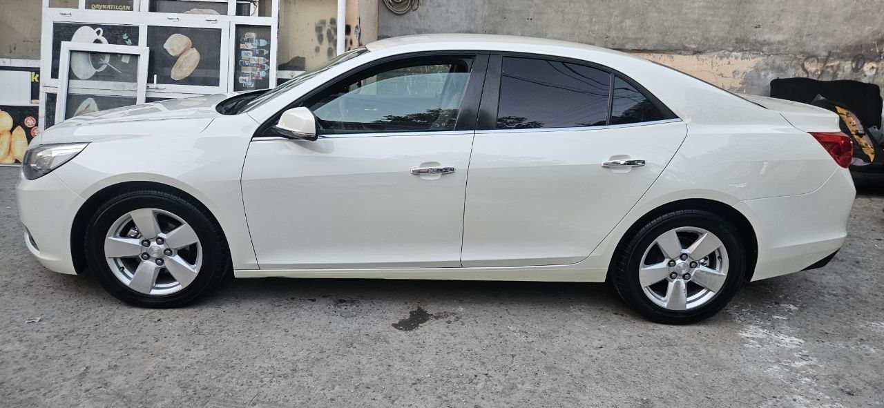 Chevrolet Malibu 1