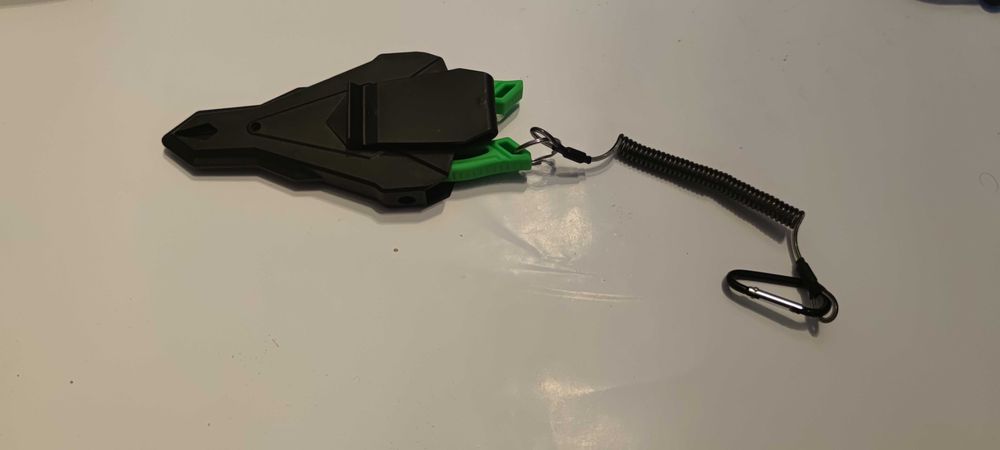 Set combo lip grip + cleste patent multifunctional Kastking. Calitate!