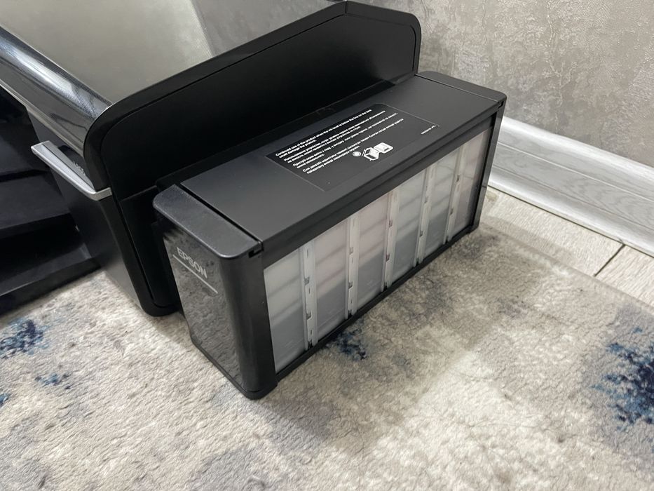 Продам цветной принтер Epson L805