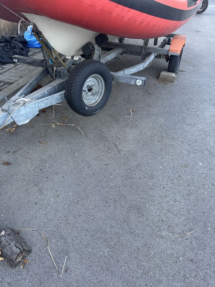 Продавам Лотка пласмасап