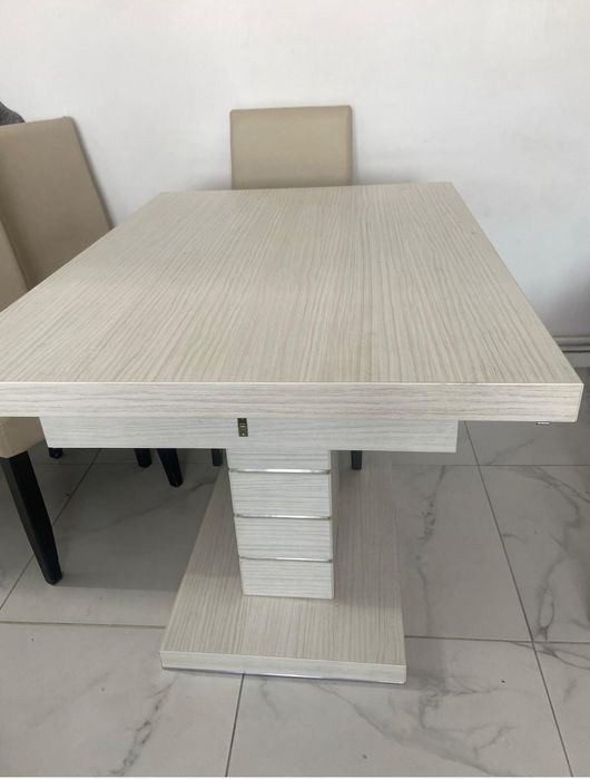 Set masa extensibila  +4  scaune