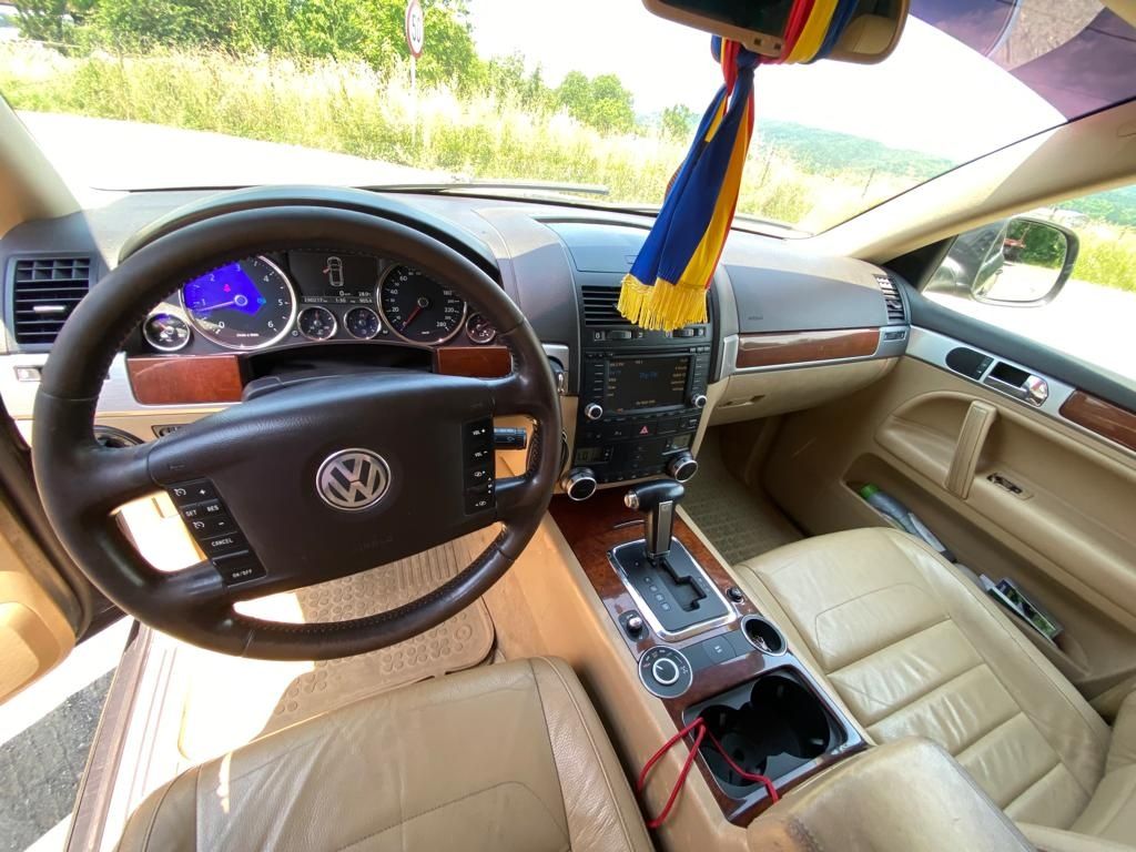 Vând touareg 3.0