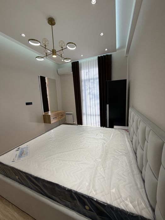 Сдаётся в новостройке 2х комнатная квартира с авторским ремонтом.