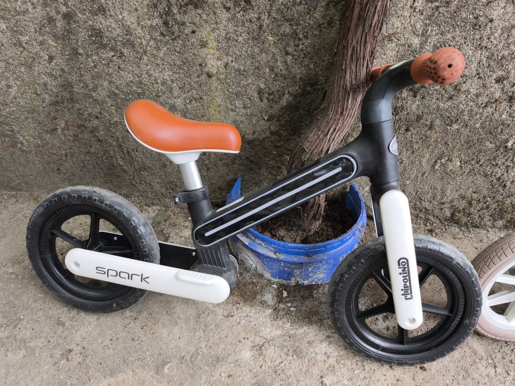 Баланс колело за деца Chipolino spark