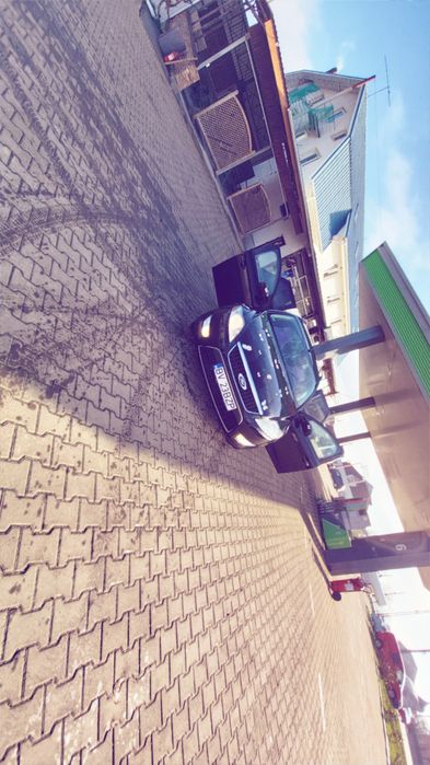 Vând Ford Mondeo