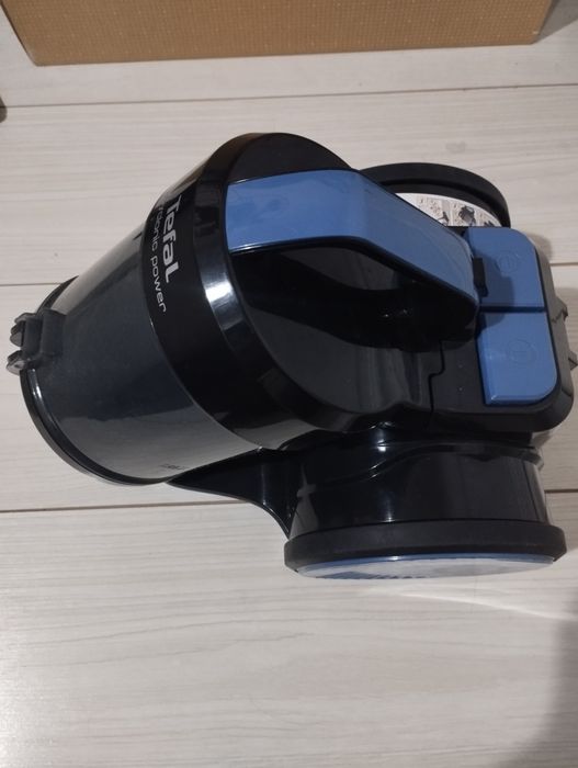 Пылесос Tefal Ciclonic power хороший по своему мощный