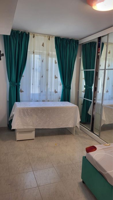 Vând apartament sau schimb cu casa