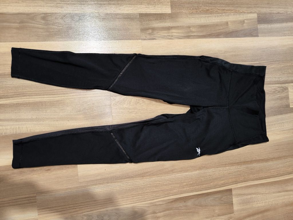 Дамски спортен клин Reebok