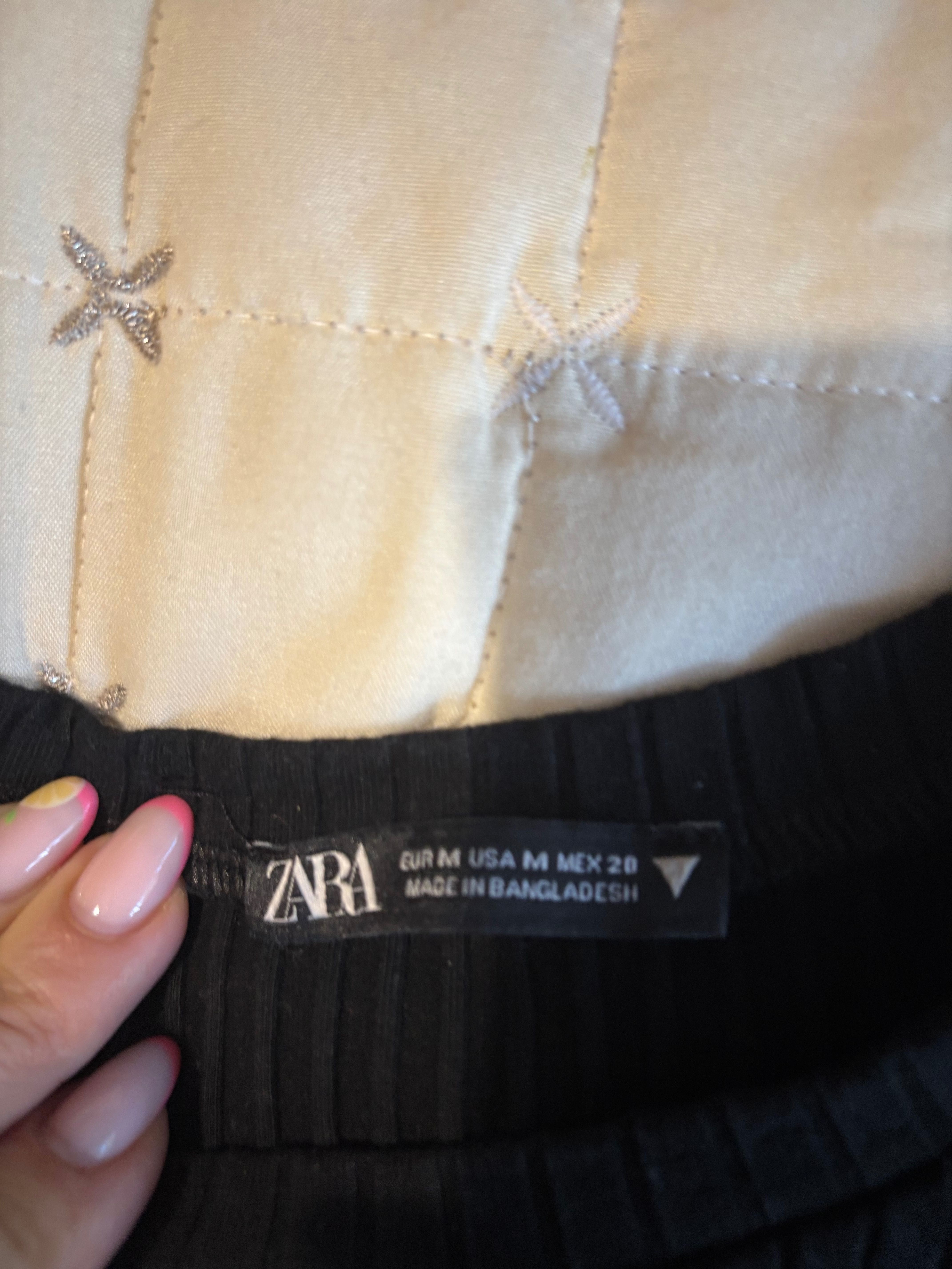 Топове на Zara. Отлично състояние