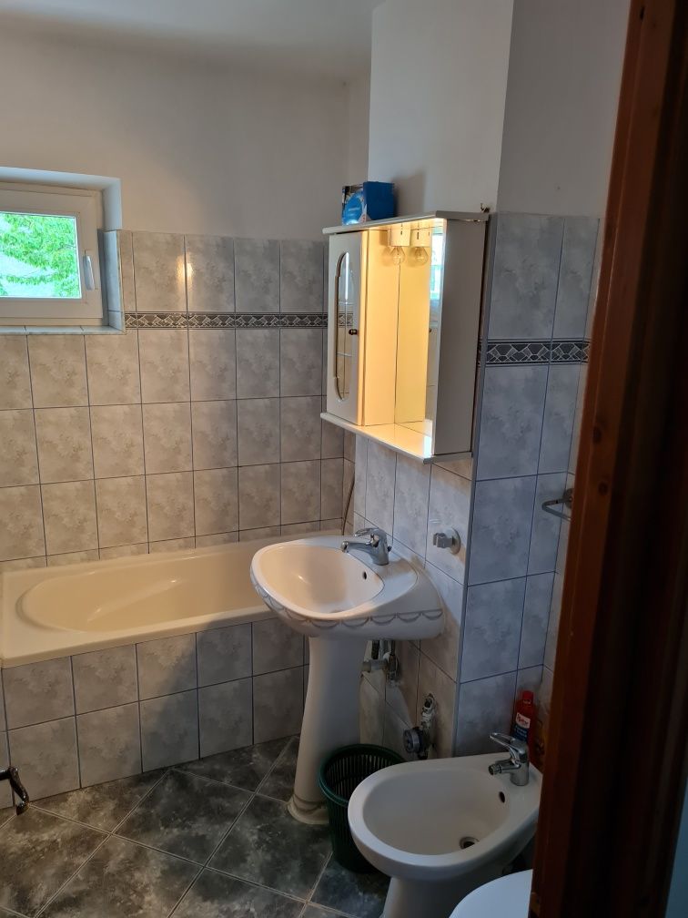 Apartament de vânzare, 3 camere, etaj intermediar,Narcisa