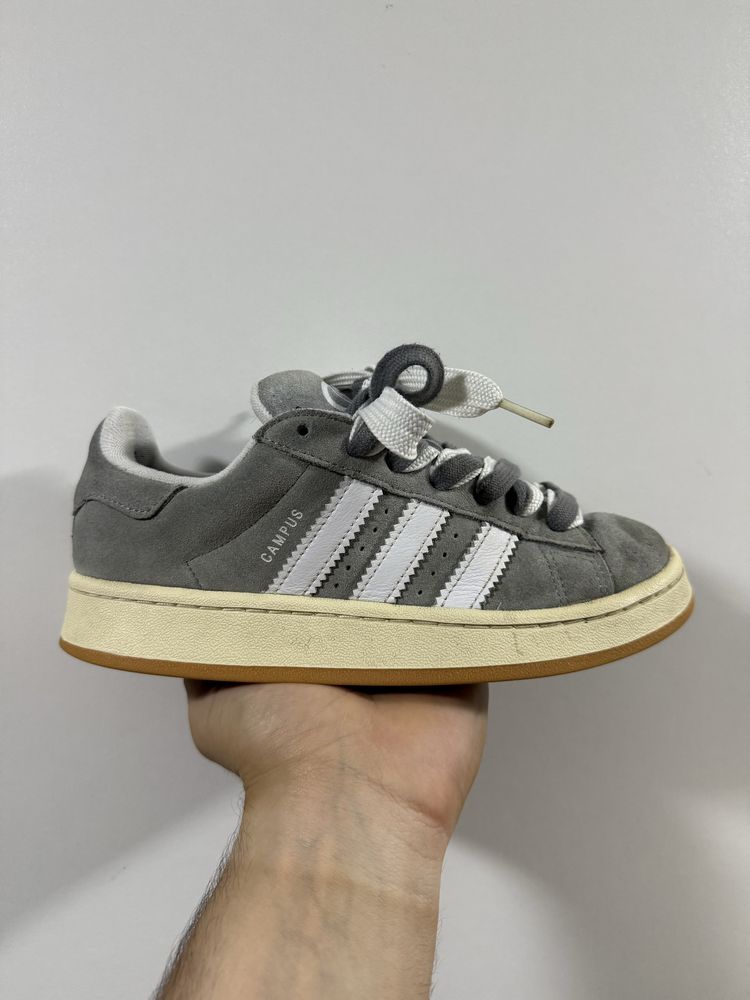 Adidas Campus