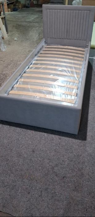 Продам кровать новая