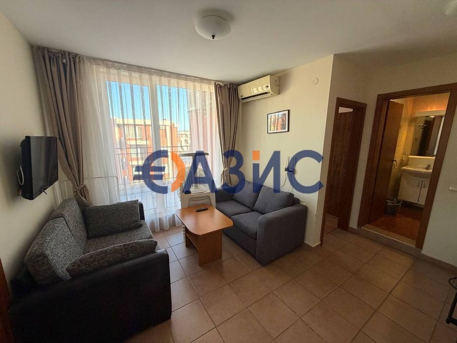 Тристаен апартамент в комплекс Holiday Fort Golf Club, 66 кв. м.,