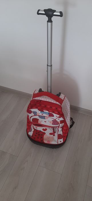 Ghiozdan ...roti.. troler