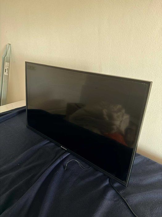 Televizor LED Smart Vortex 32''/81cm cu suport, Dolby Digital Plus