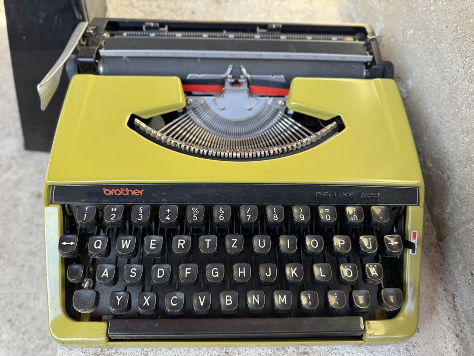 Masina scris Brother Deluxe 220