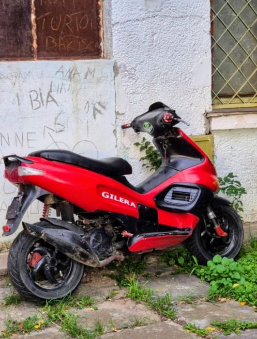Vând scuter gilera runner 70cc full malossi