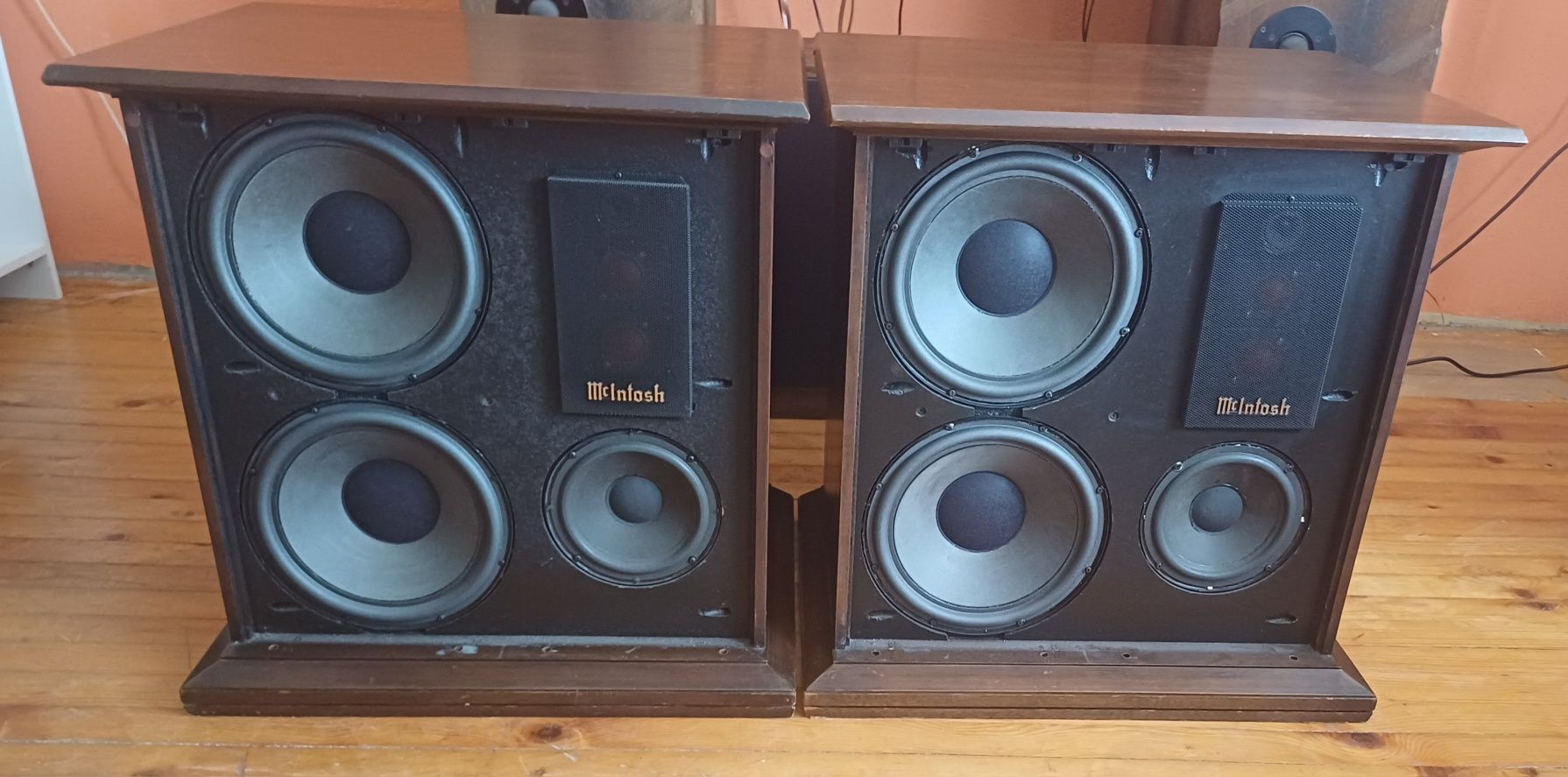 Продавам тонколони McIntosh ML-2C
В много добро състояние
Само лично п