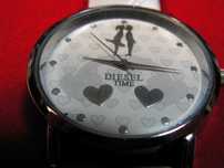 Часовник DIESEL TIME с любовна скала.
