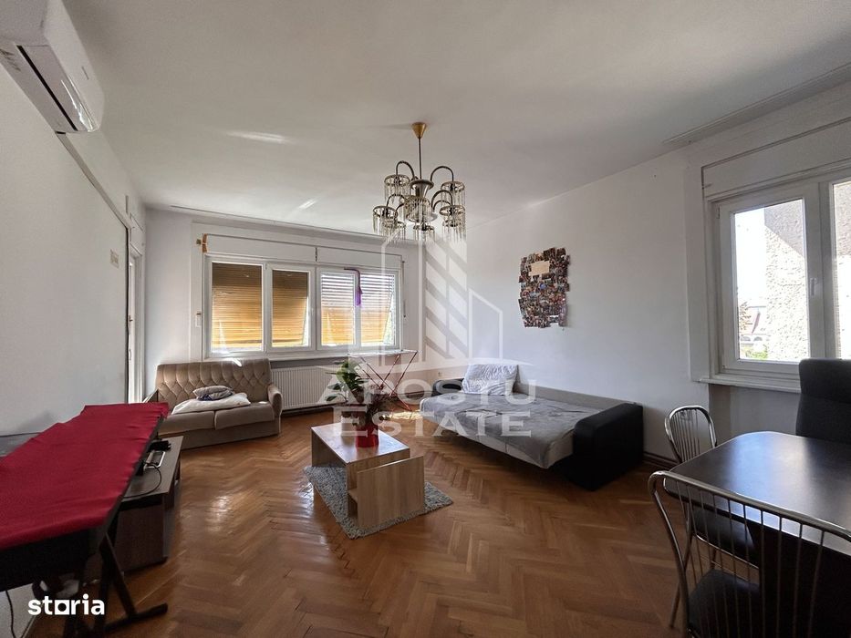 Apartament 4 camere, garaj, acces poarta auto  lângă Medicina