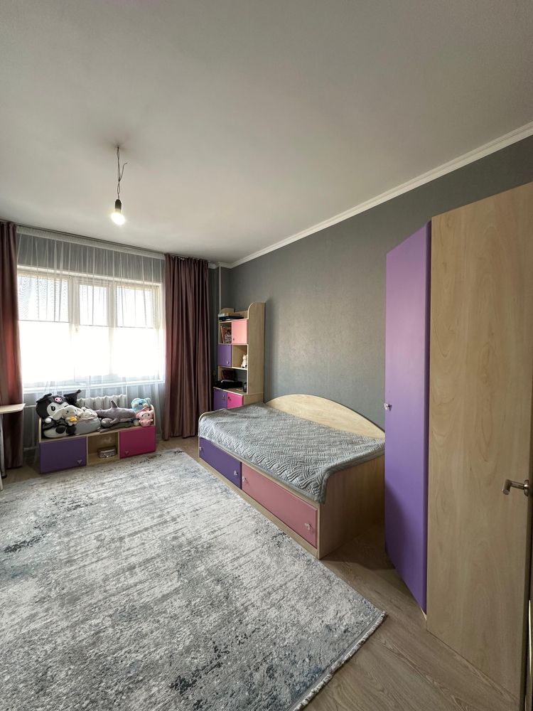 Продается 3 комн. квартира Караганда, Юго-Восток