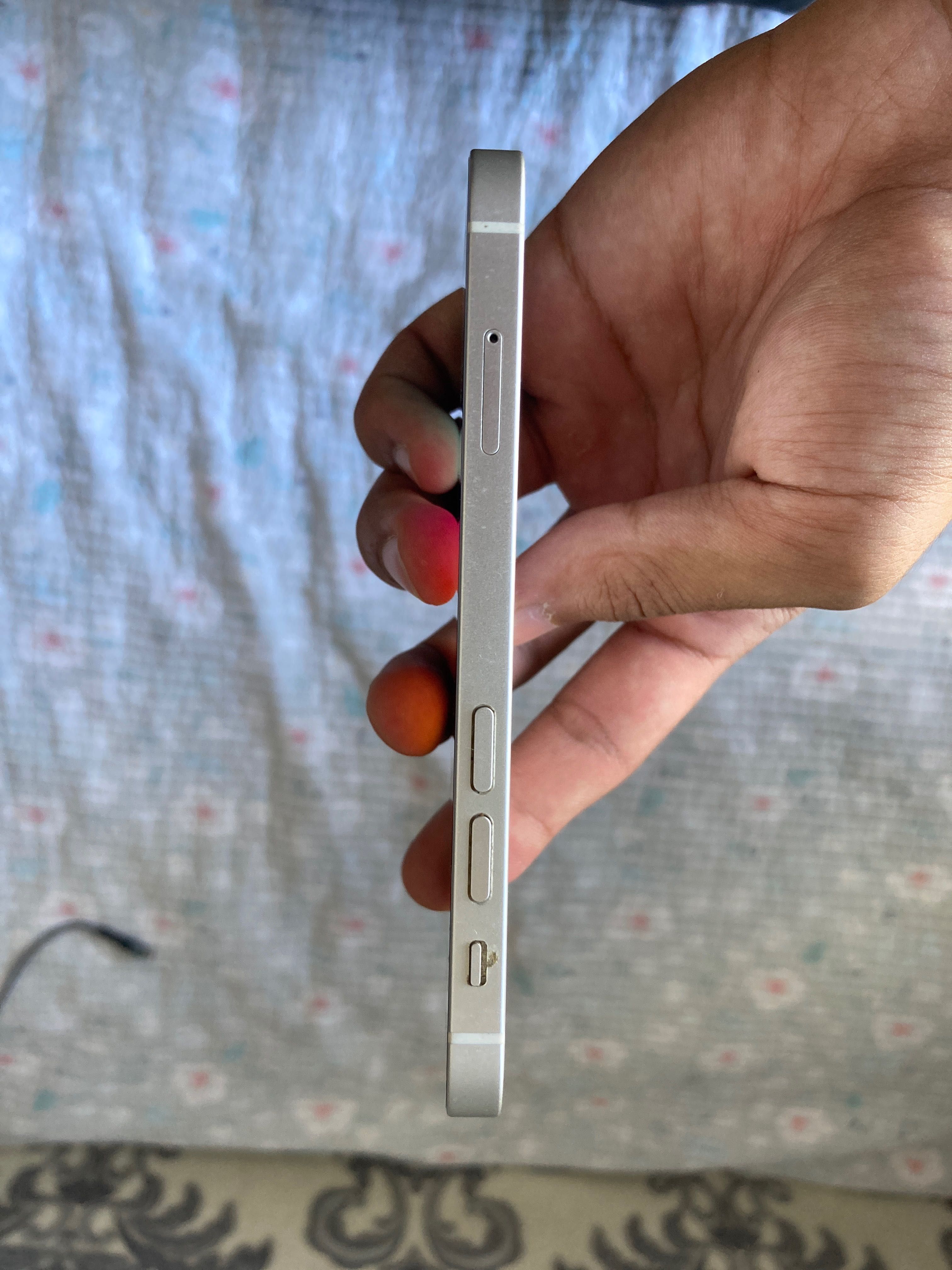 Iphone 12 mini ideal holatda