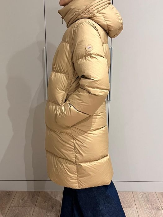 Продам пуховик Tommy Hilfiger