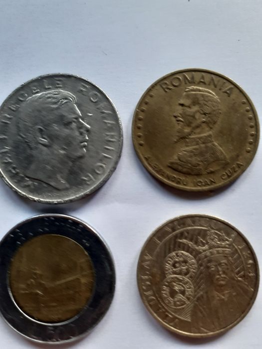 Vand monede de colecție